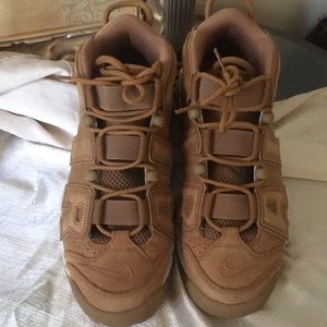 Nike sneakers size 7